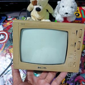 VINTAGE MINI TELEVISION