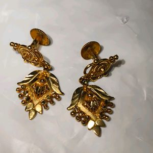 New Rold Gold Ear Rings