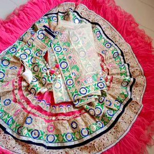 choli with blouse, dupatta