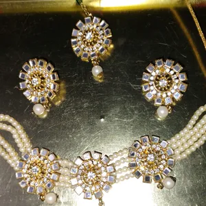 Best Necklace Set For Festive Season