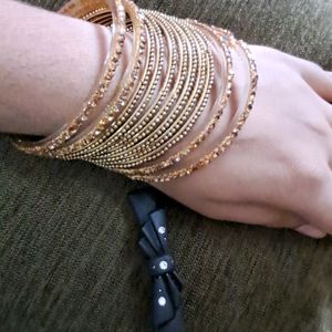 Bangles And Clip