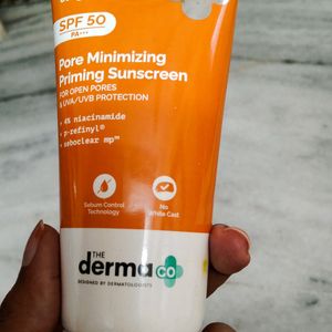 The Derma Co Pore Minimising Priming Sunscreen