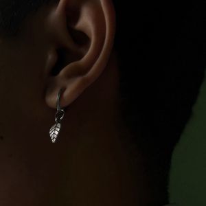 UNISEX UNPIERCED SILVER EARINGS WITH LEAF CHARM