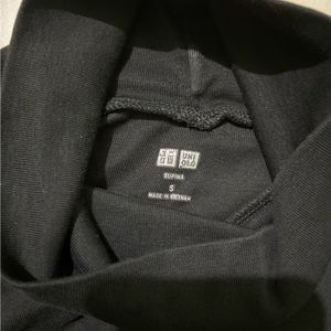 UNI QLO Black Fitted Highneck