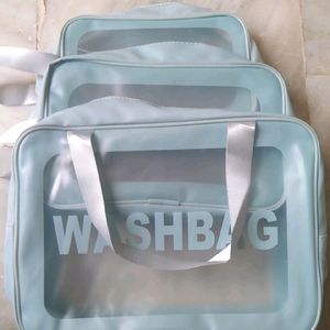 Wash Bag Set Of 3 And Sheet Mask