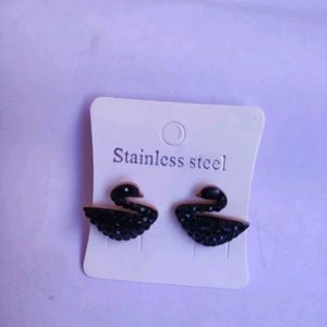 Rose Gold Black Swan Korean Stud Earrings