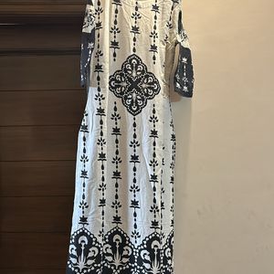 Black And White Printed Suit With Dupata