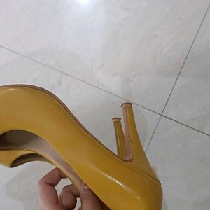 Yellow Heels