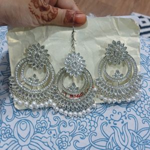 Silver Earrings With Tika