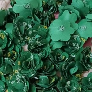 61 Pc Green Bandhni Flowers