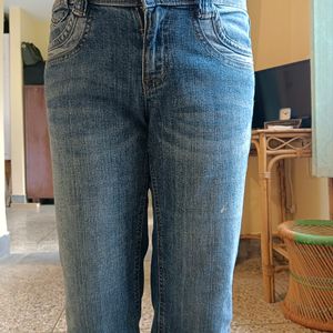 Knee Length Jeans Pant