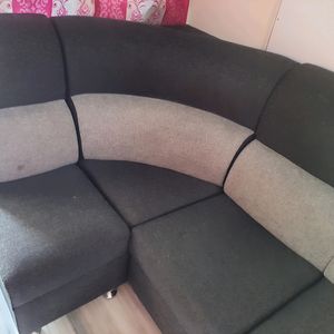 L-Shaped Sofa With 2 Cushions