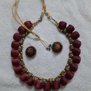 Handmade SilkThread Neckpiece With Earrings Maroon