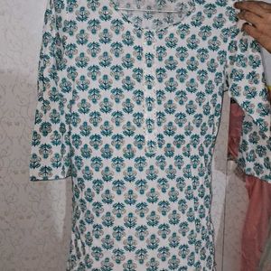 Short Kurti