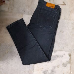 like new man's jeans 34inches length 39cm