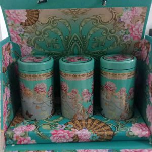 🟩Offer🟩New 3 Tin Container With Gift Set