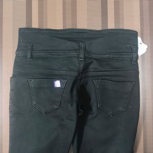 T-77 Size 32 Slim Fit Women Denim Jeans