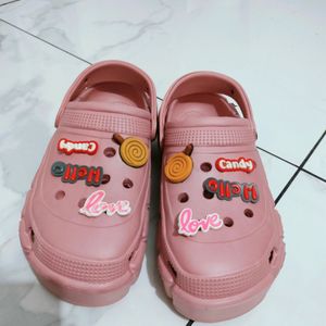 Beautiful Girls Crocs With Charms 🦋