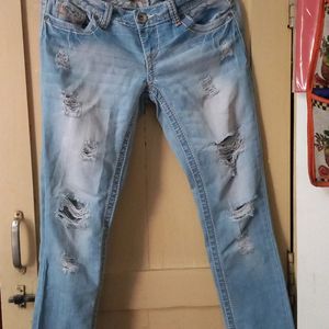 Ripped low-rise Denim