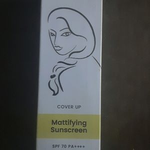 FOXTALE MATTYFYING SUNSCREEN with SPF 70+