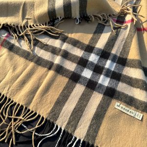 Burberry Authentic Shawl