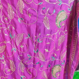 PINK AND FIROZI SAREE PIN