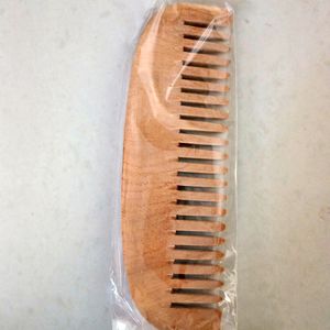 St Botanica Wooden Comb