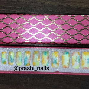 Premium Quality Press On Nails Set (008)