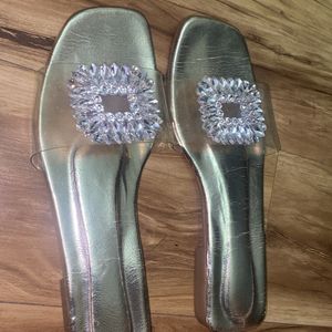 Size 39 Party Sandal.