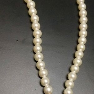 Pearl Necklace With Gold Pendant