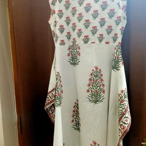 Women Jaipur Kurti Off White Floral Print Cotton