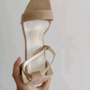 ❤️Beige Block Heels 👠 3 Inches Long "Women - S-8