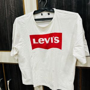 levis tshirt