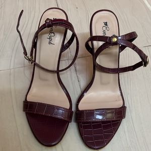 Maroon High Heels - 38 Size