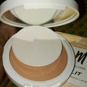 Myglamm Rediant Matte Compact