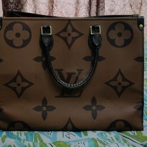 Louia Vuitton Tote Bag