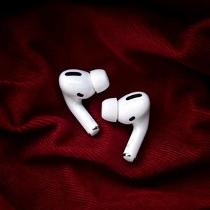 Apple Airpods (2nd Generation)