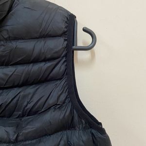 UA Gilet Jacket