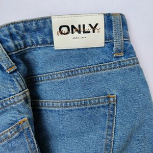 Carrot fit jeans - Size 27