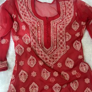 chikankari kurti