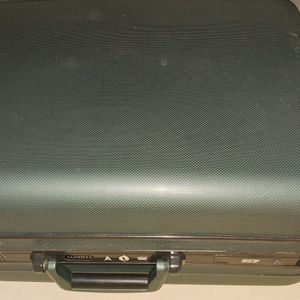 Vip Aleza Suitcase