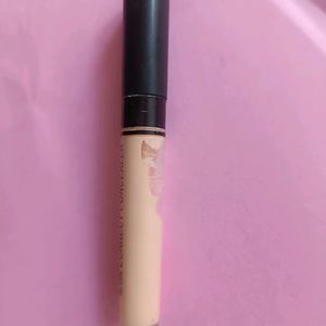 MAC Compact Loose Powder/And A Concealer (2items)