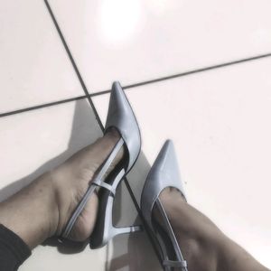 Zara Heel