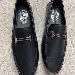 Soft And Comfortable Black Loafers