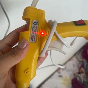 Glue gun