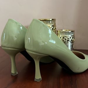 pista green pump heel