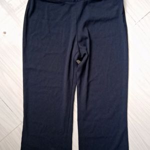 black knee length pants