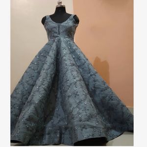 Beautifull Heavy Princess Gown