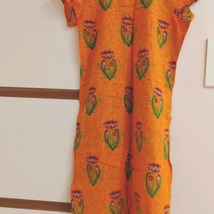 Shopper's Stop STOP Branded Cotton Orange Floral Printed Kurti in M size in half sleeves