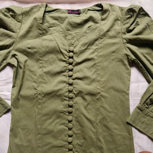 olive green full sleeve button down top 🫒